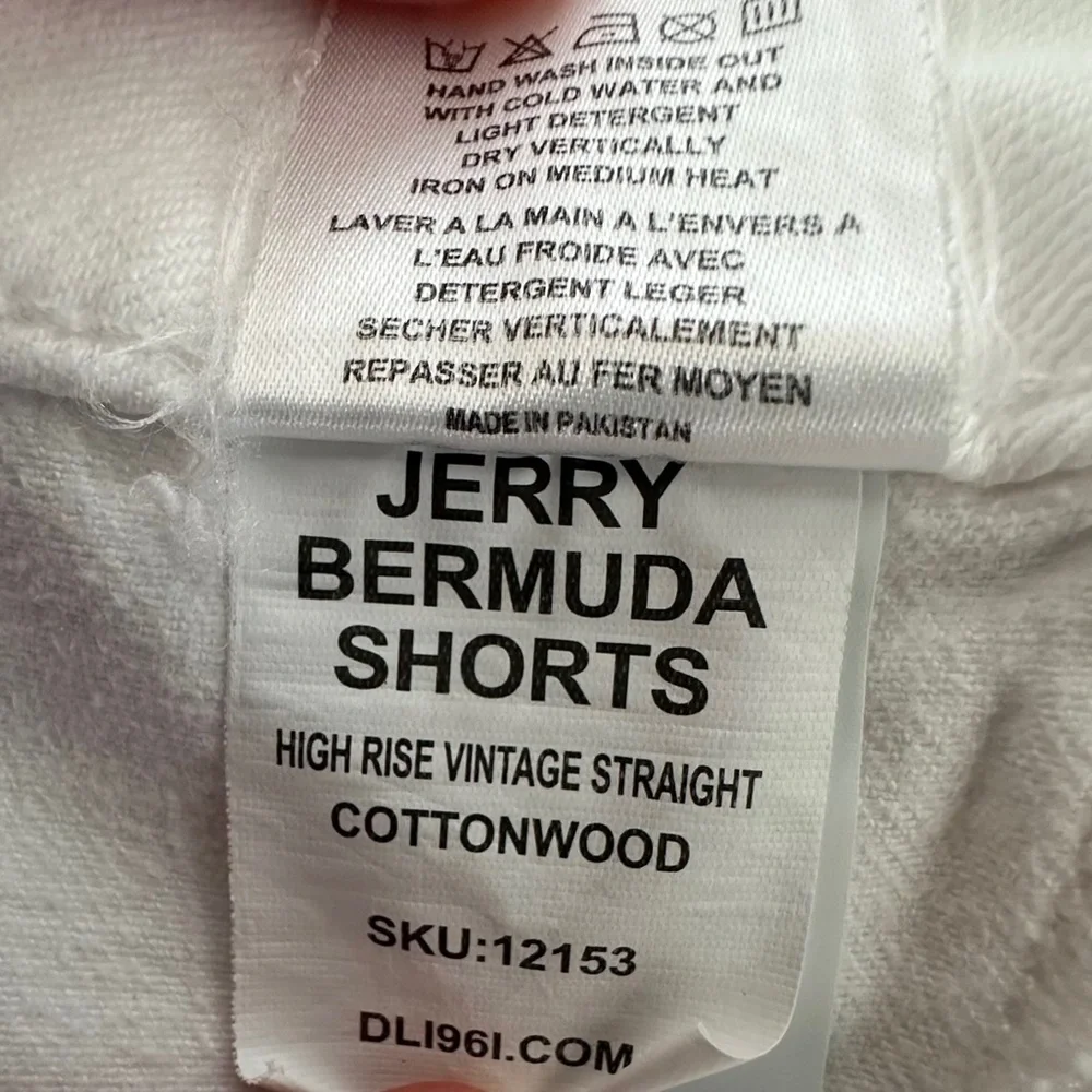 DL1961 Women’s White Jeans Bermuda High Rise Vintage Straight Shorts Size 27